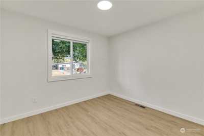 Home For Sale in Federal Way, Washington