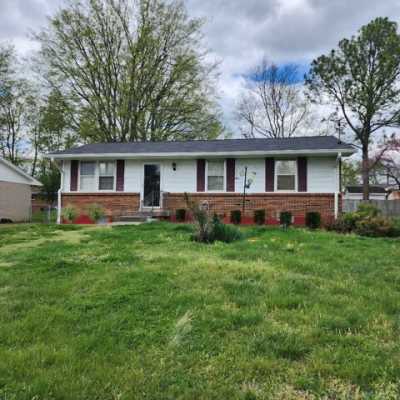 Home For Sale in Hendersonville, Tennessee