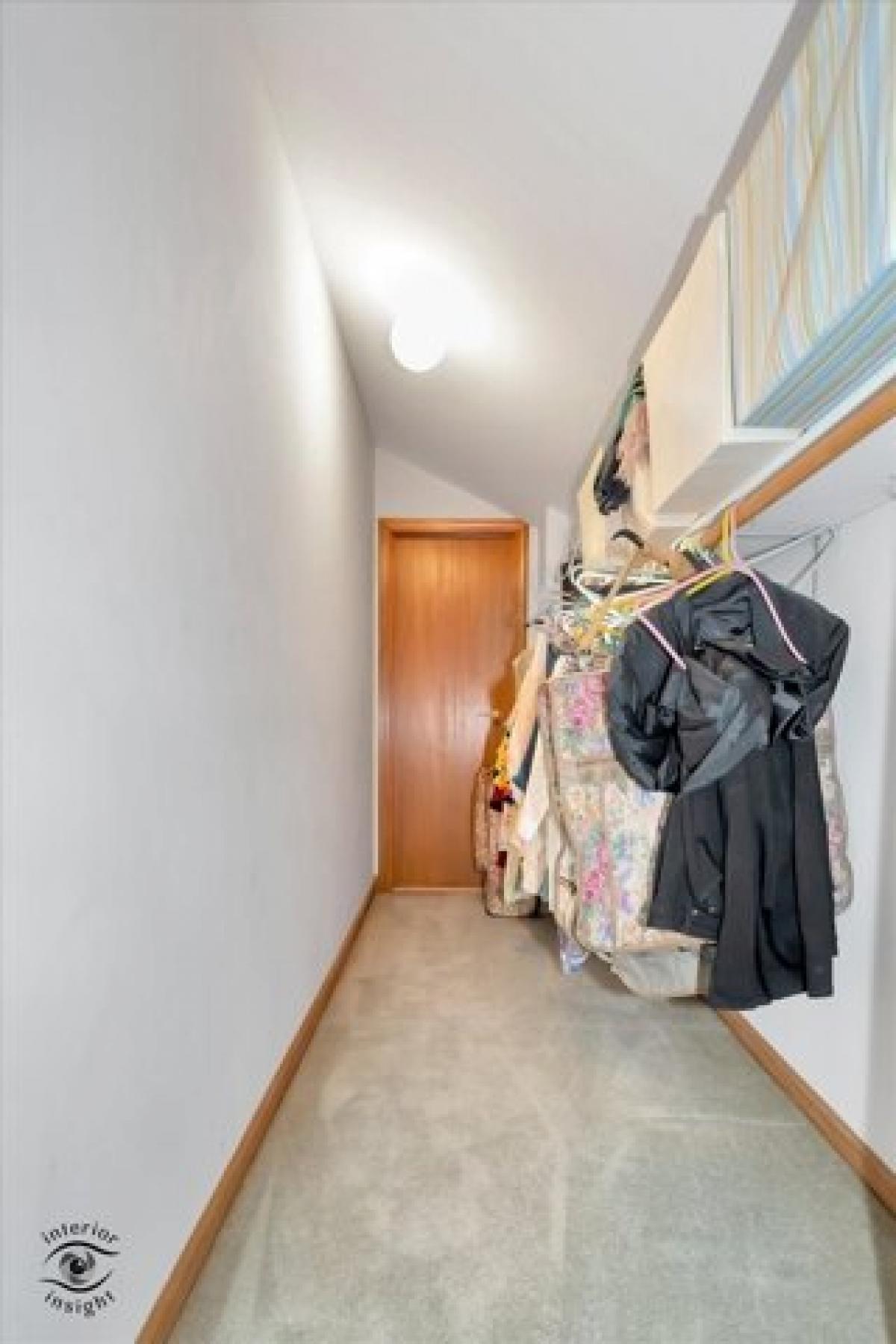 Picture of Home For Sale in Tinley Park, Illinois, United States