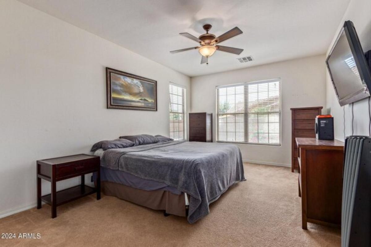 Picture of Home For Sale in Goodyear, Arizona, United States