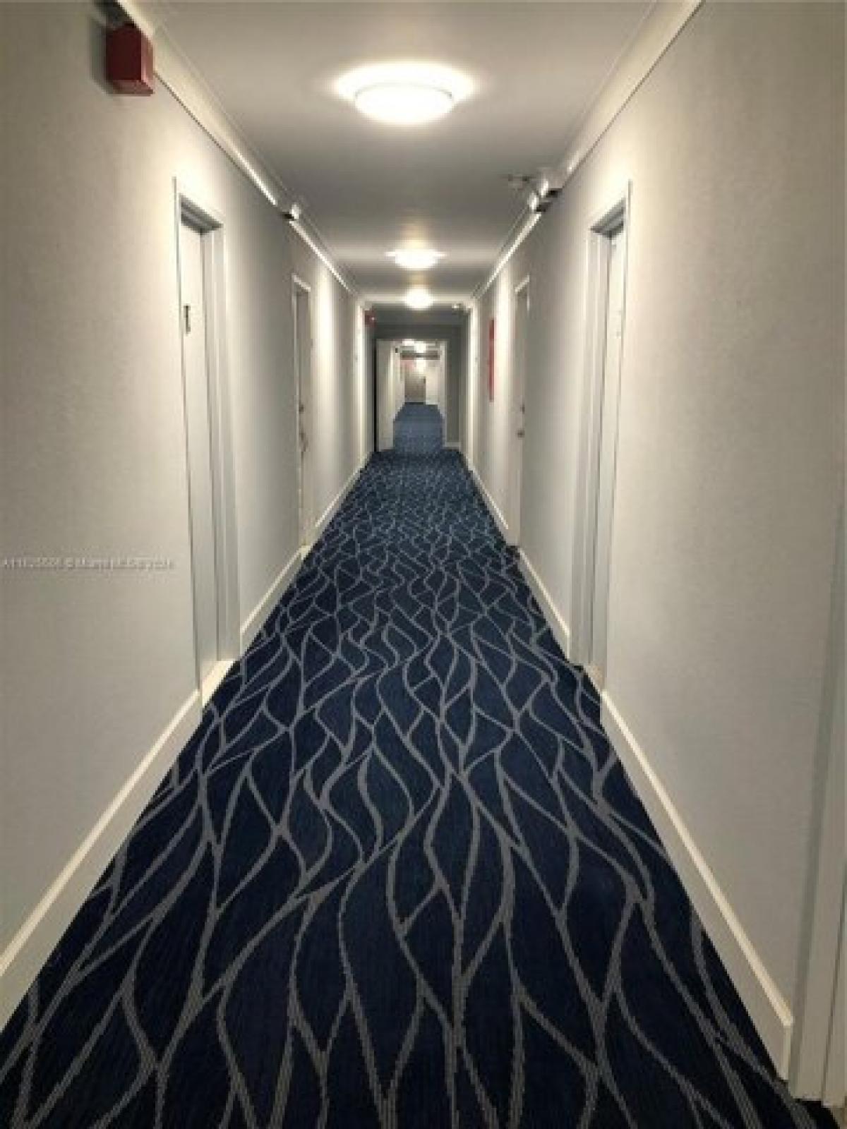 Picture of Home For Sale in North Bay Village, Florida, United States