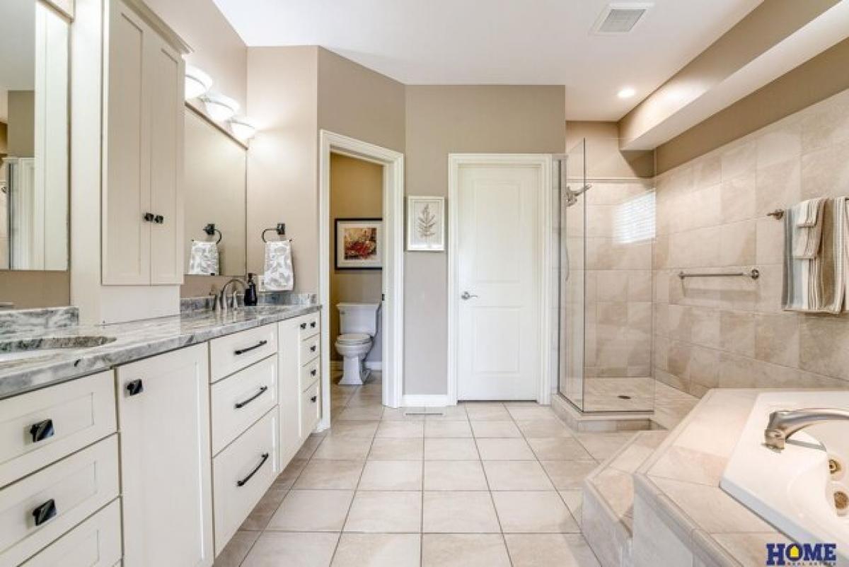 Picture of Home For Sale in Lincoln, Nebraska, United States