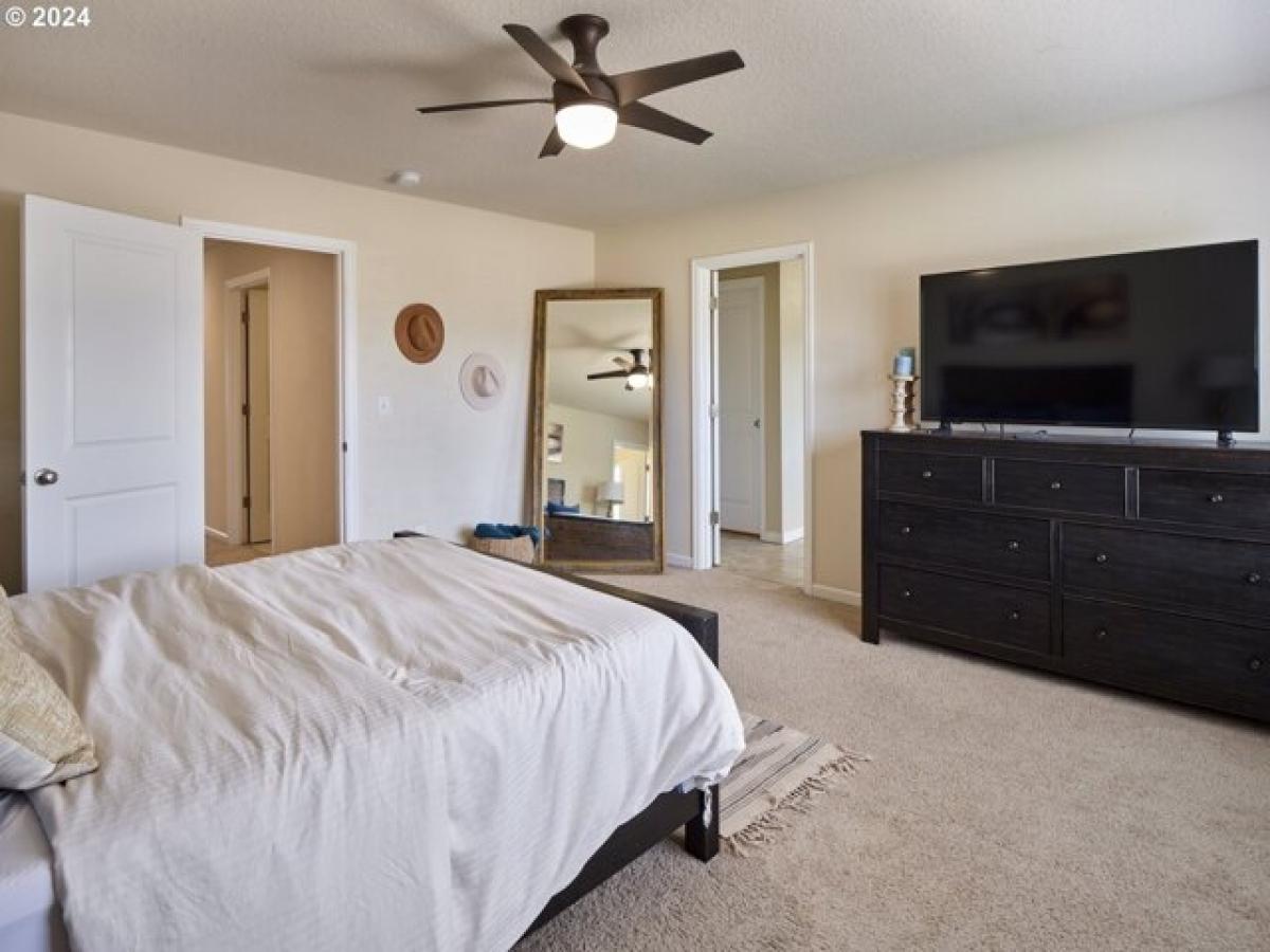 Picture of Home For Sale in Ridgefield, Washington, United States