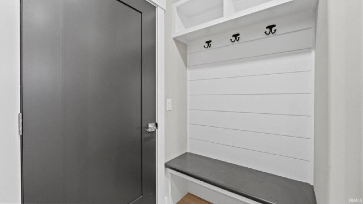 Picture of Home For Sale in Fort Wayne, Indiana, United States