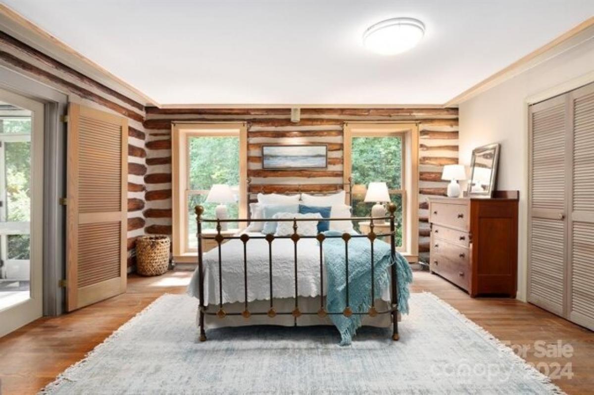 Picture of Home For Sale in Arden, North Carolina, United States