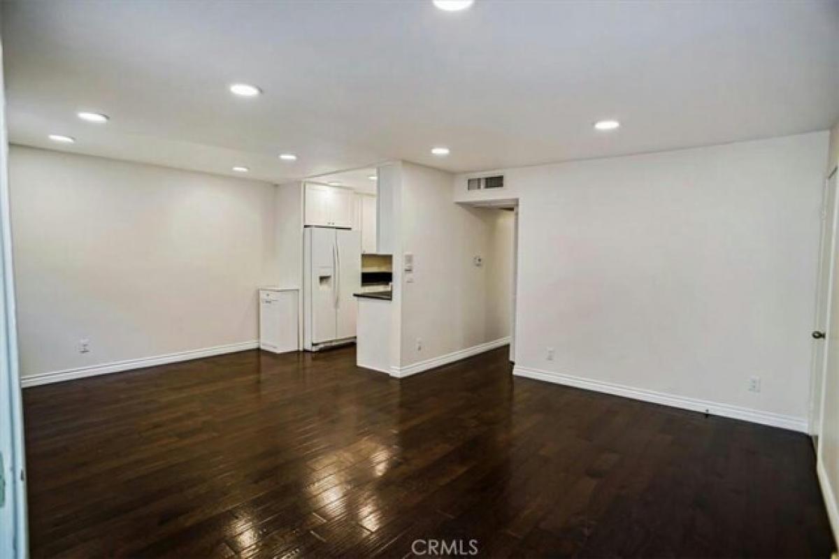 Picture of Home For Sale in Burbank, California, United States