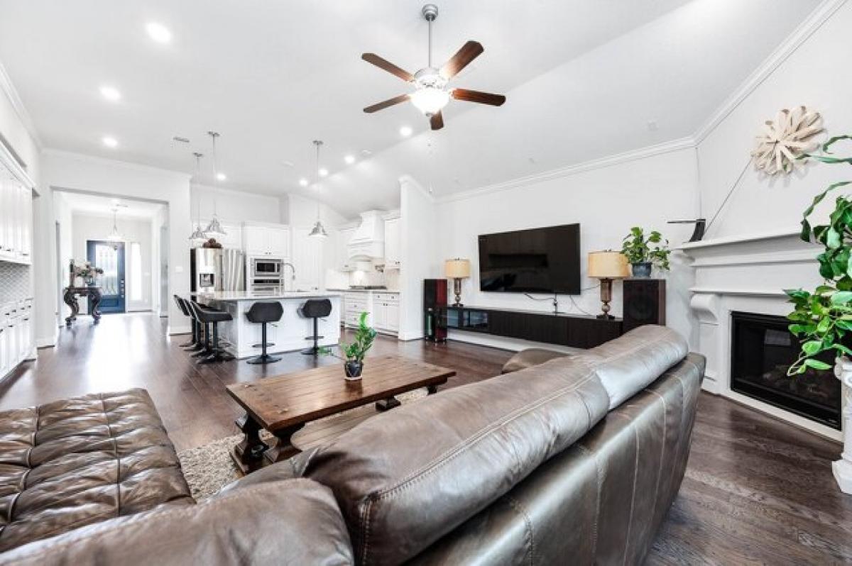 Picture of Home For Sale in Tomball, Texas, United States