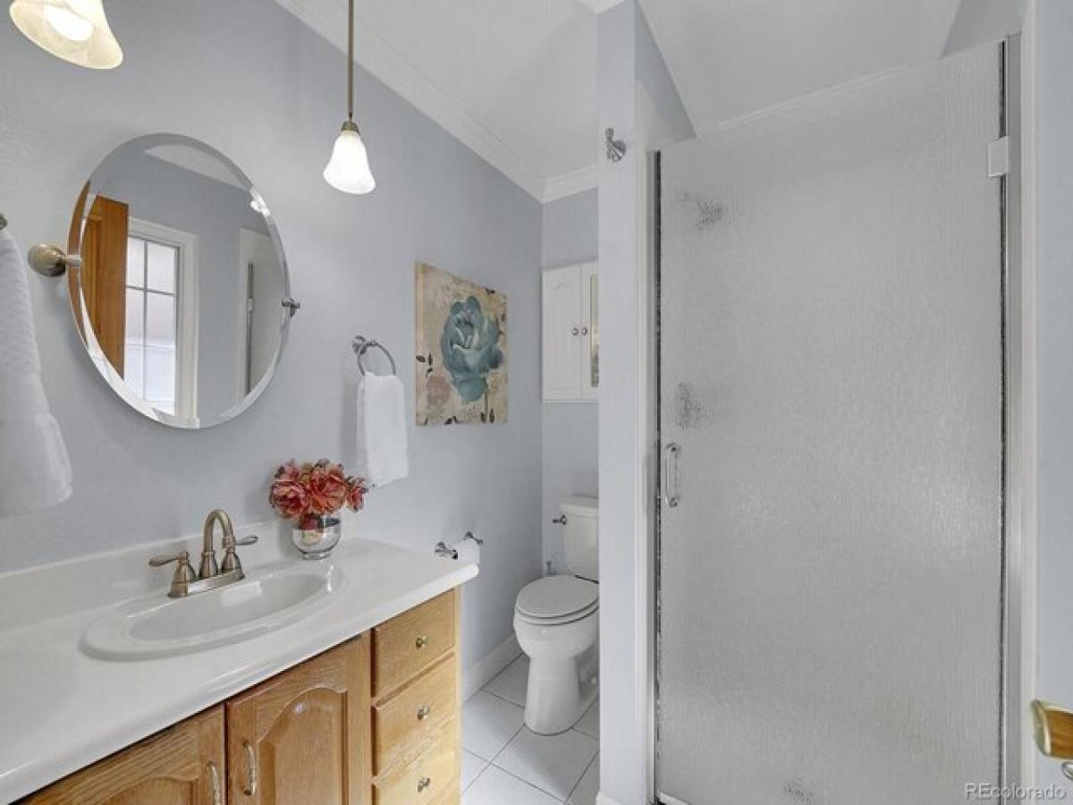 Picture of Home For Sale in Lakewood, Colorado, United States