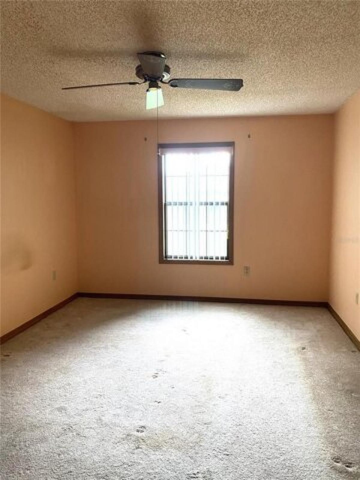 Picture of Home For Sale in Deltona, Florida, United States