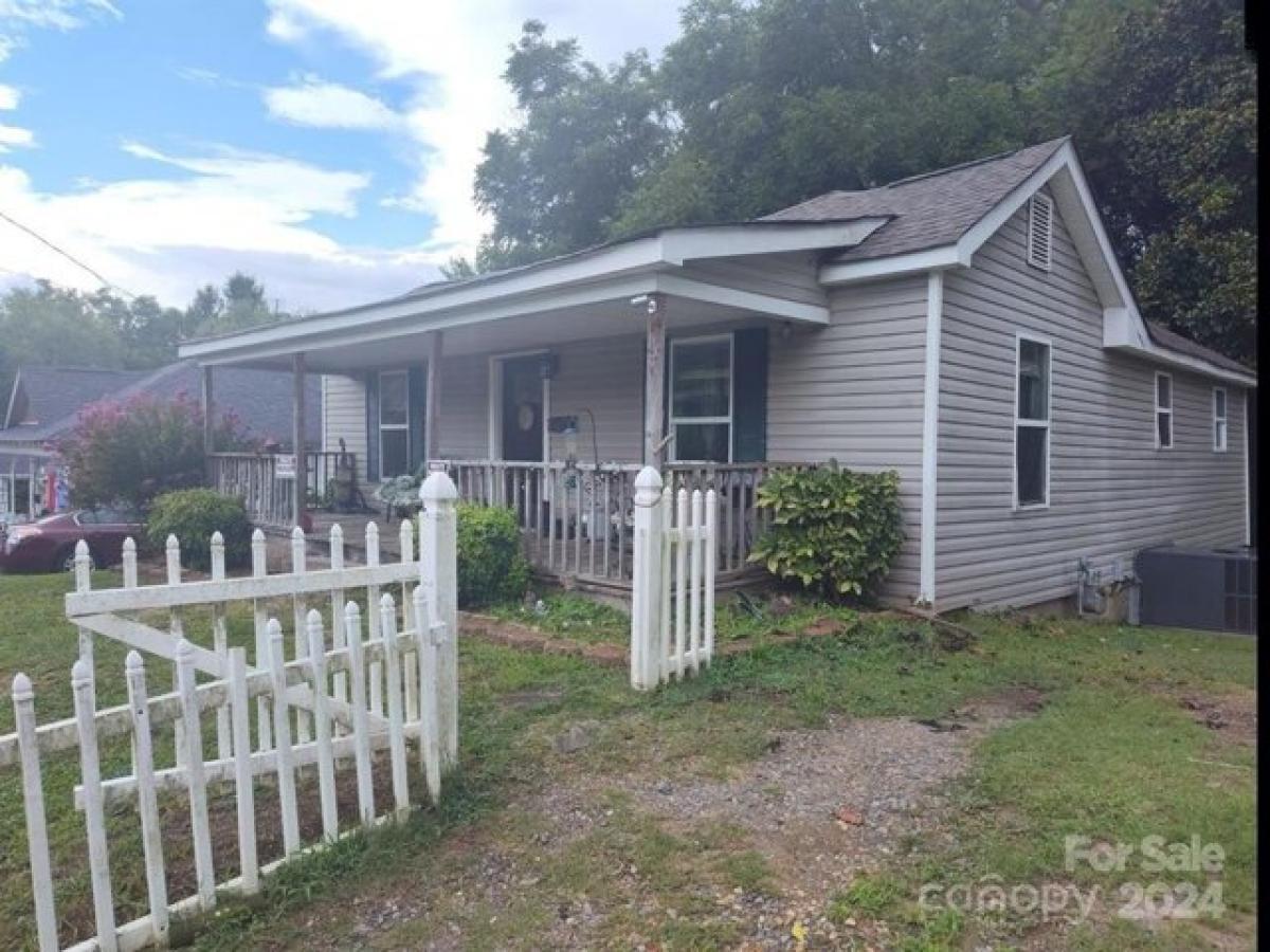 Picture of Home For Sale in Concord, North Carolina, United States
