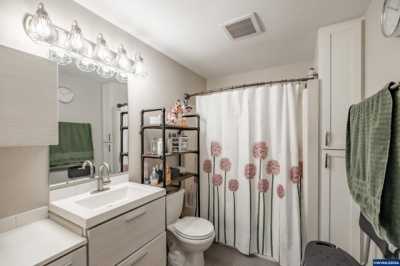 Home For Sale in Salem, Oregon