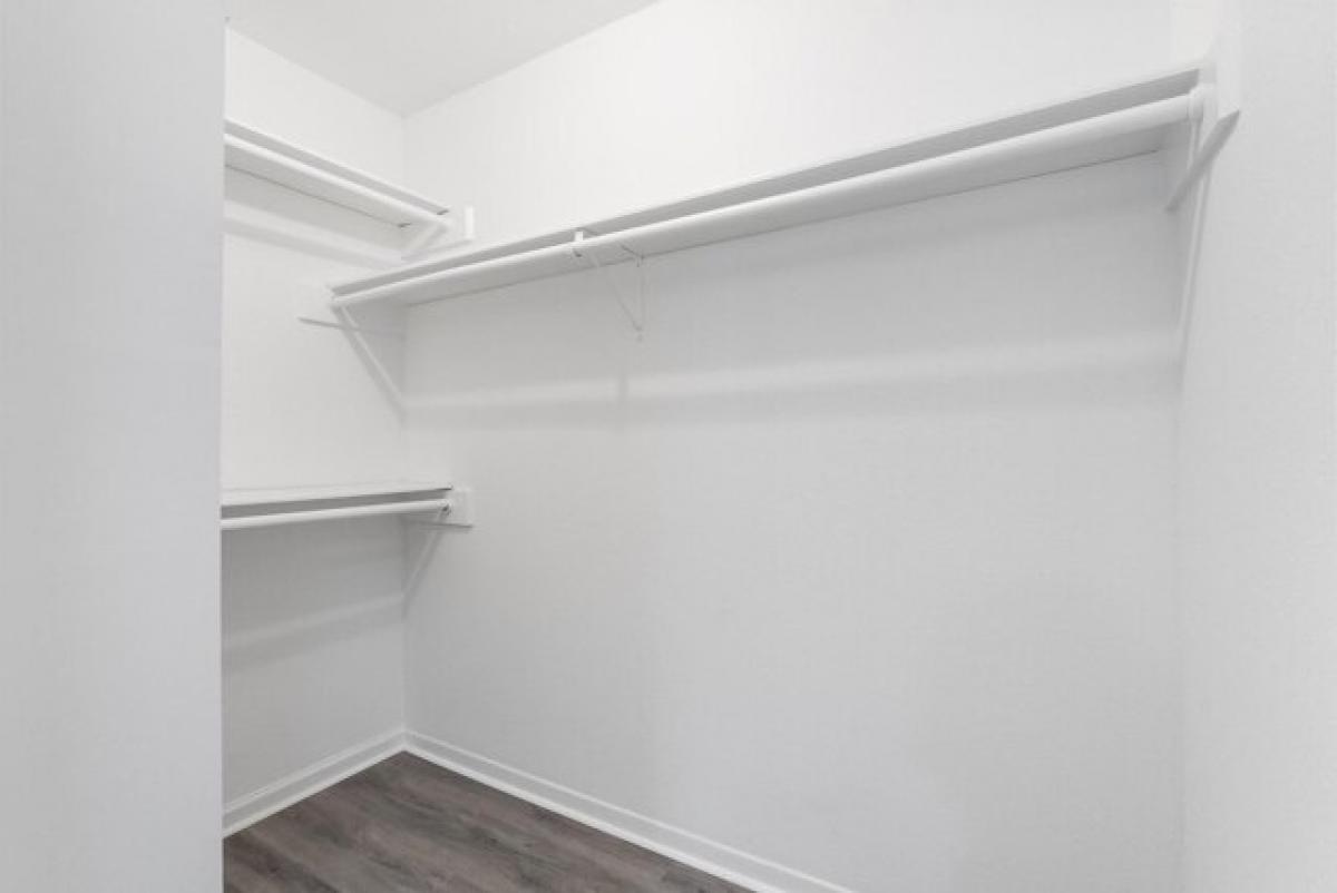 Picture of Home For Sale in Crosby, Texas, United States