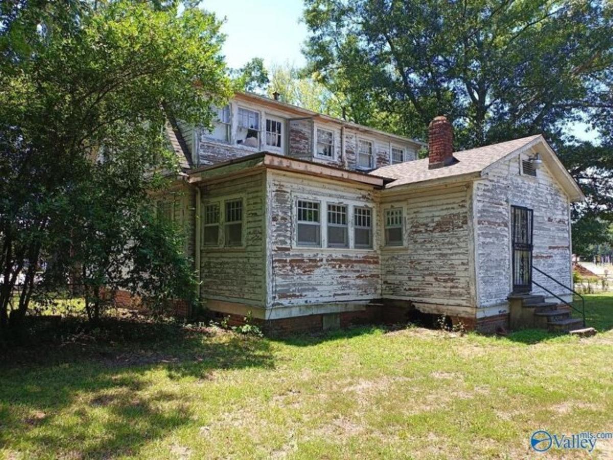 Picture of Home For Sale in Gadsden, Alabama, United States