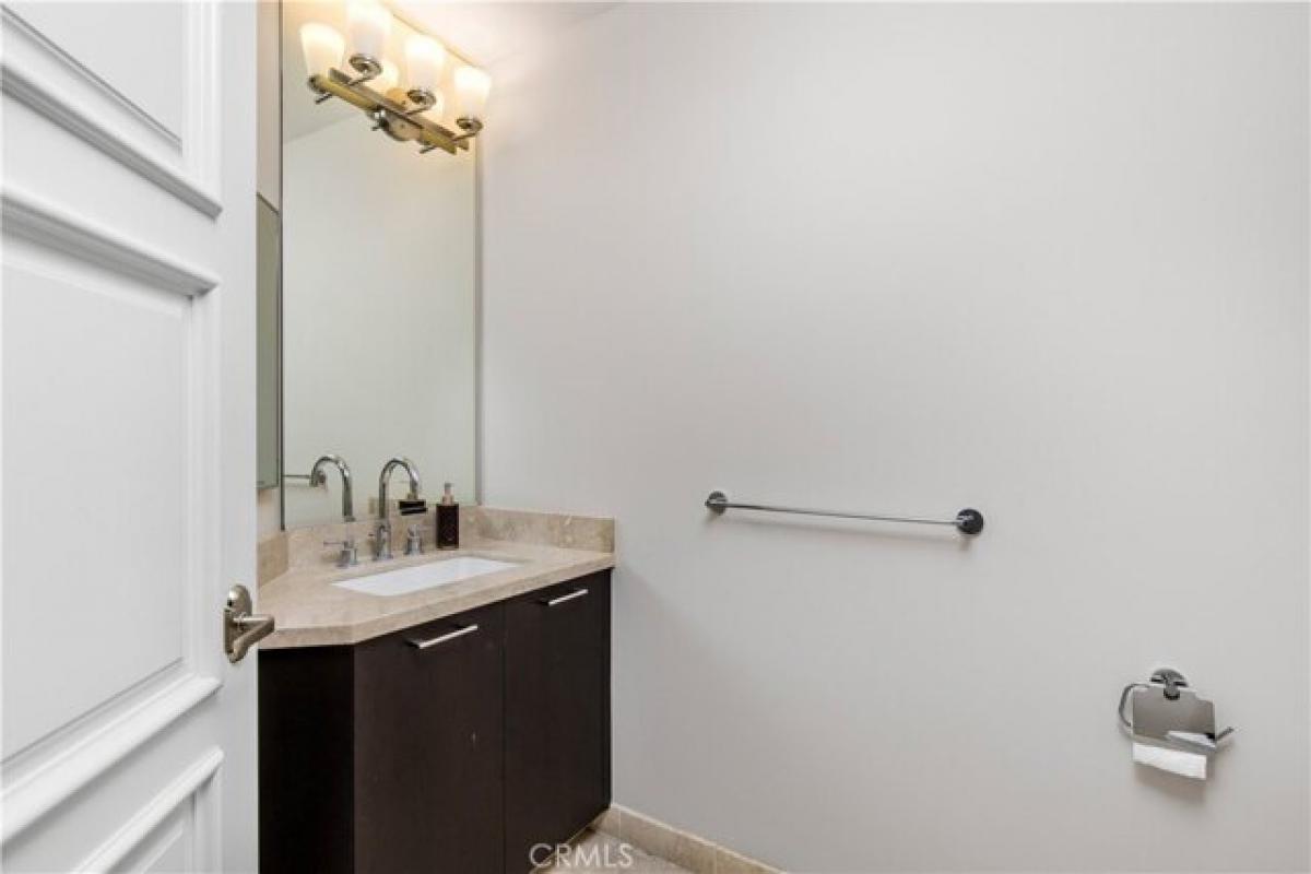 Picture of Home For Sale in Glendale, California, United States