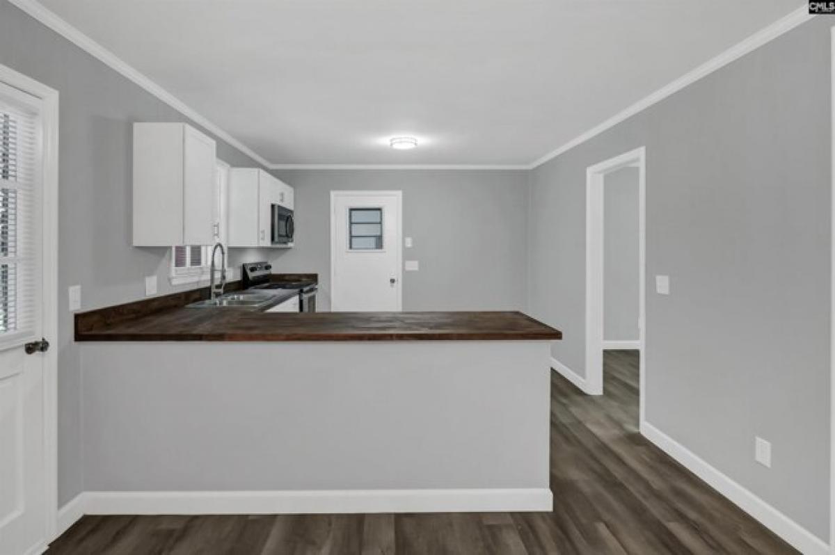 Picture of Home For Sale in West Columbia, South Carolina, United States