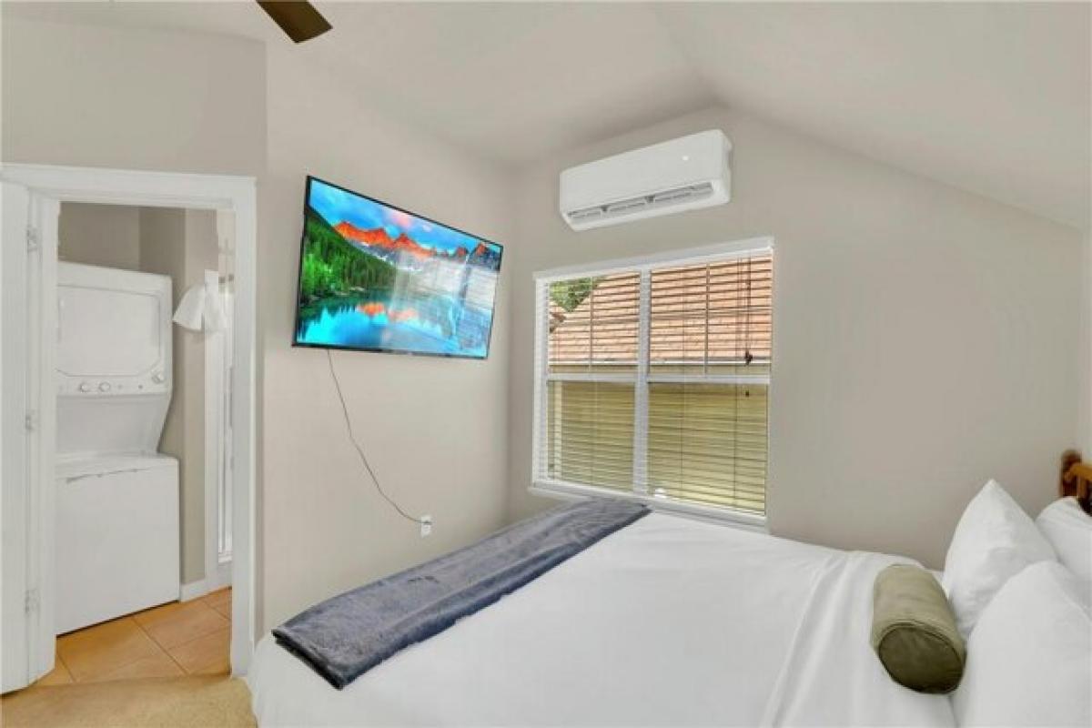 Picture of Home For Sale in Fayetteville, Arkansas, United States