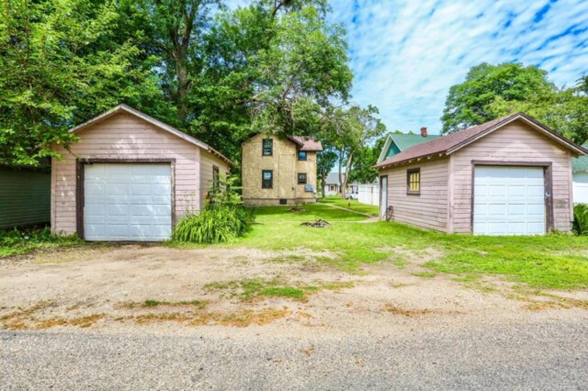 Picture of Home For Sale in Aberdeen, South Dakota, United States