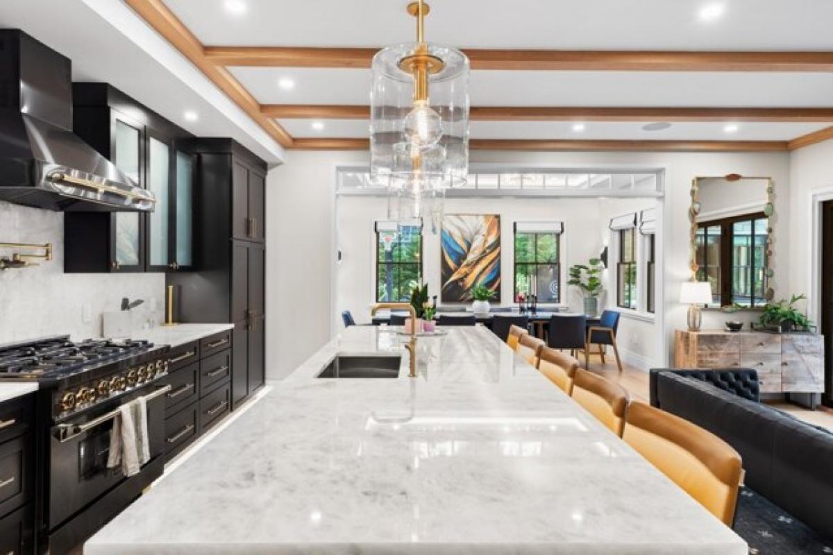 Picture of Home For Sale in Nantucket, Massachusetts, United States