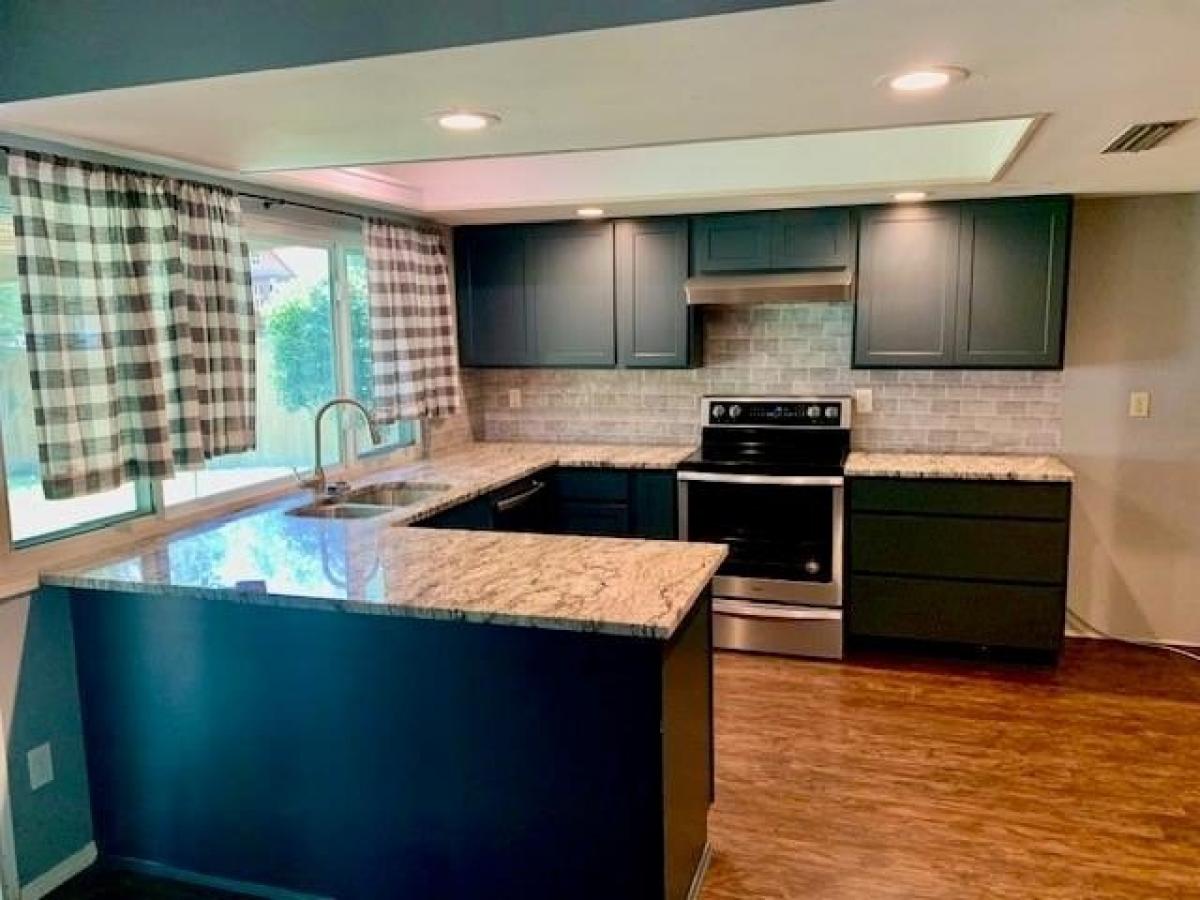 Picture of Home For Sale in Garland, Texas, United States