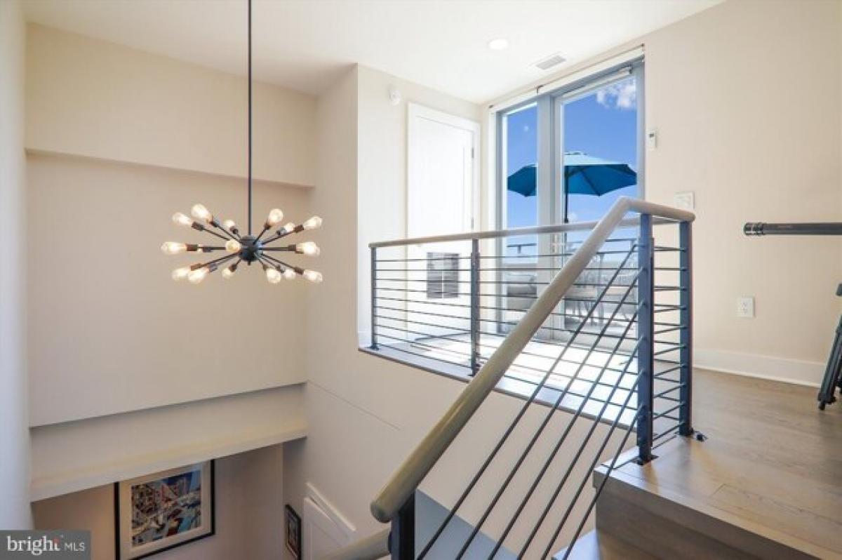 Picture of Home For Sale in Bethesda, Maryland, United States