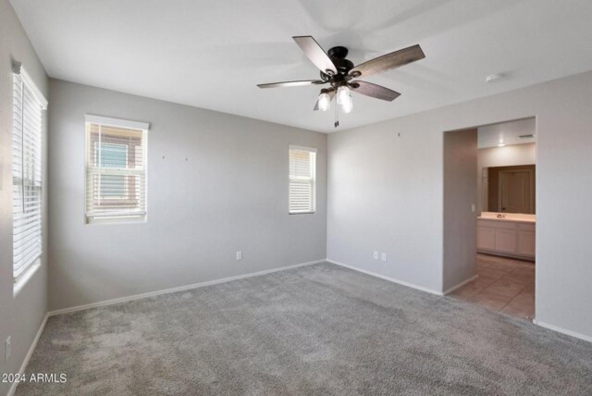 Picture of Home For Sale in Goodyear, Arizona, United States