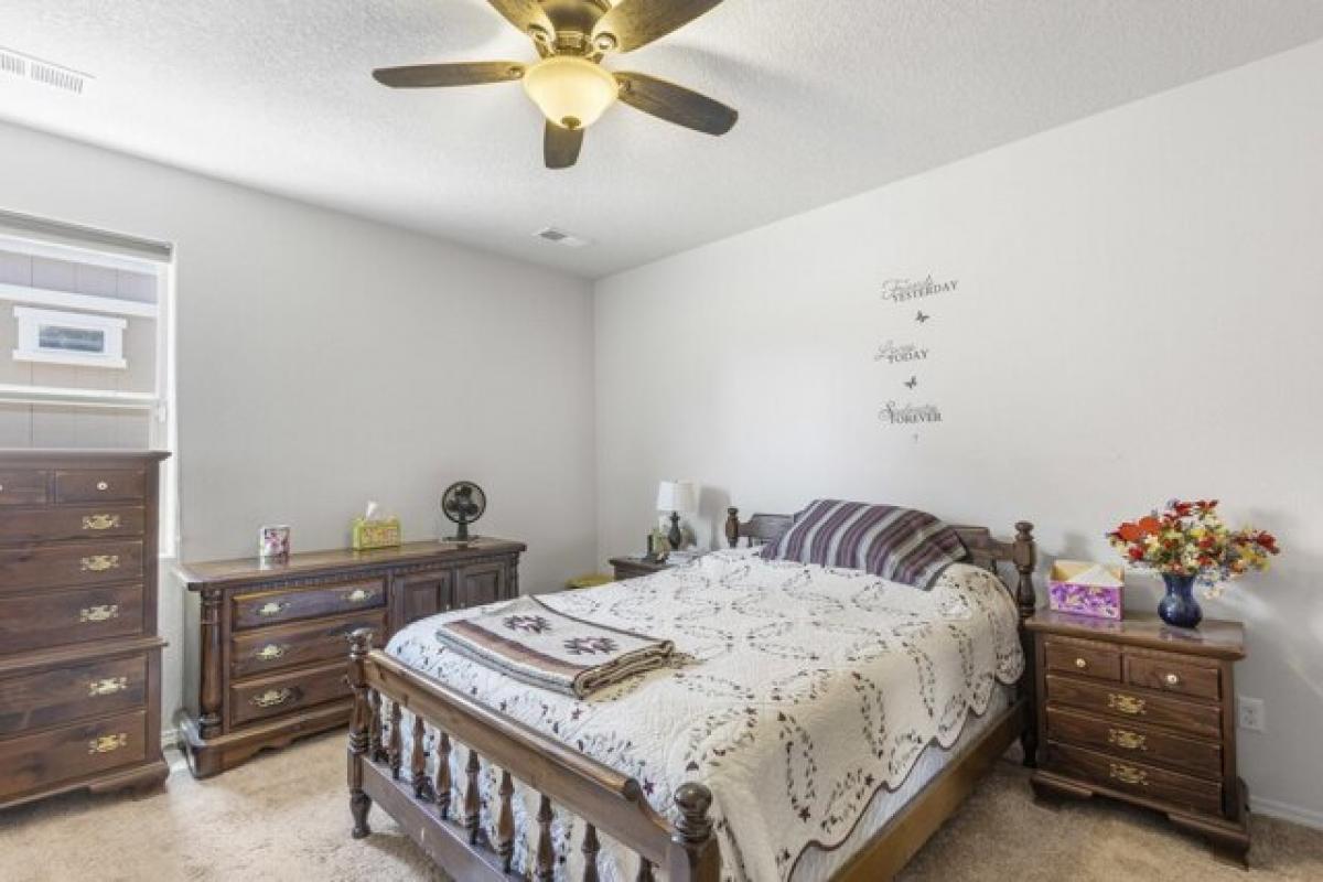 Picture of Home For Sale in Los Lunas, New Mexico, United States