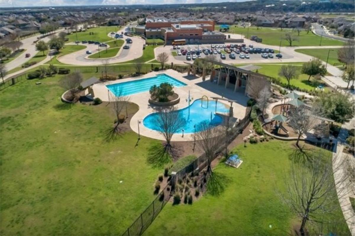 Picture of Home For Sale in San Marcos, Texas, United States