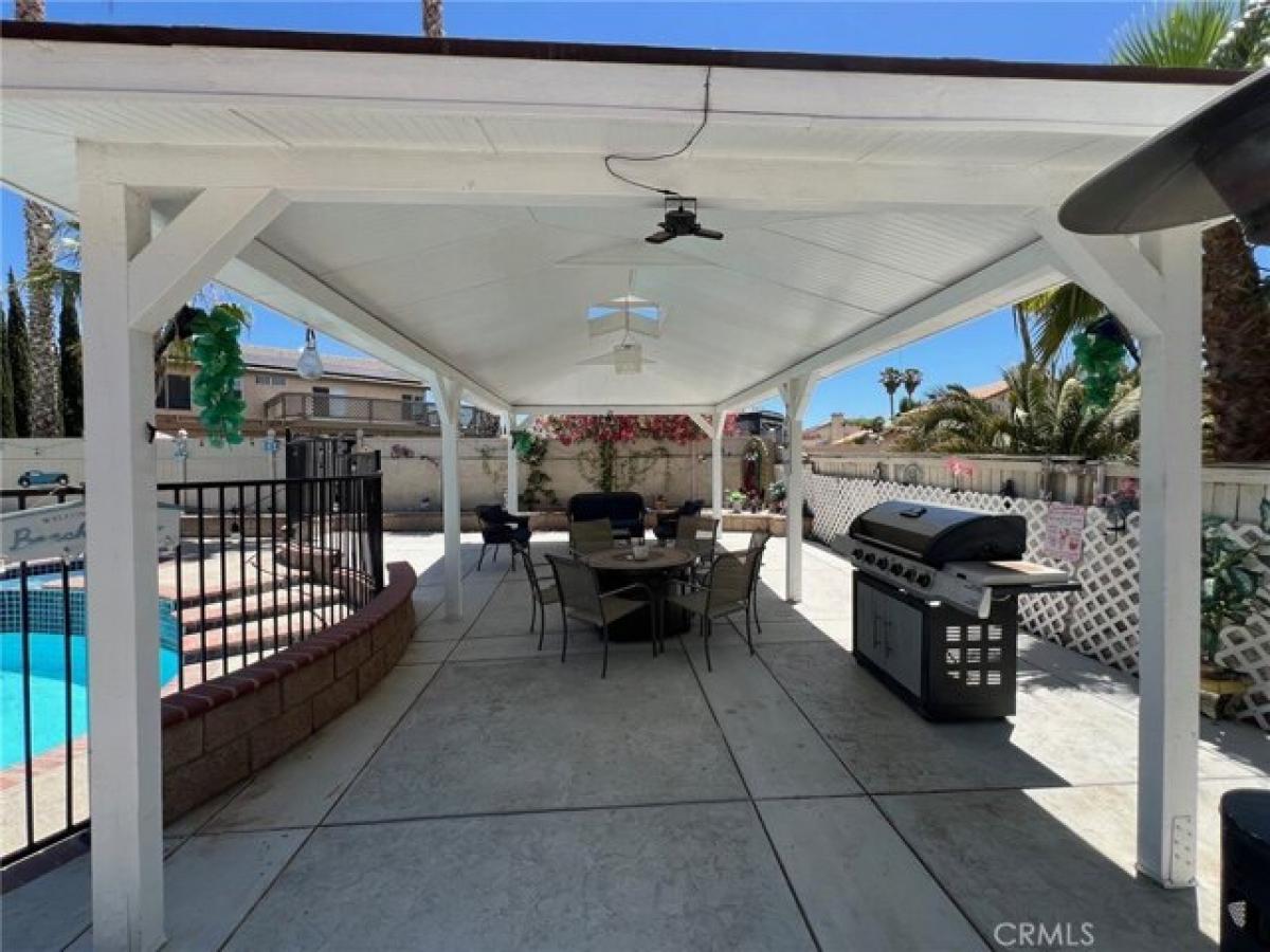 Picture of Home For Sale in Victorville, California, United States