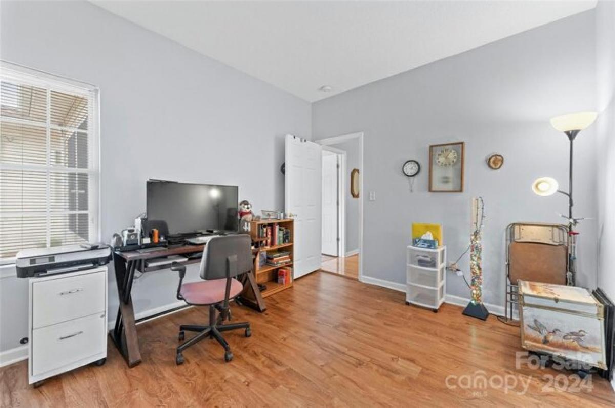 Picture of Home For Sale in Flat Rock, North Carolina, United States