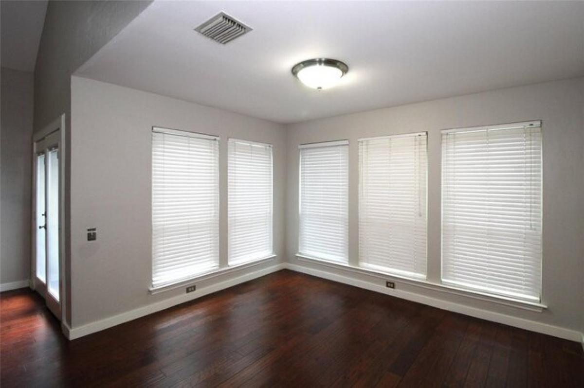 Picture of Home For Sale in Garland, Texas, United States