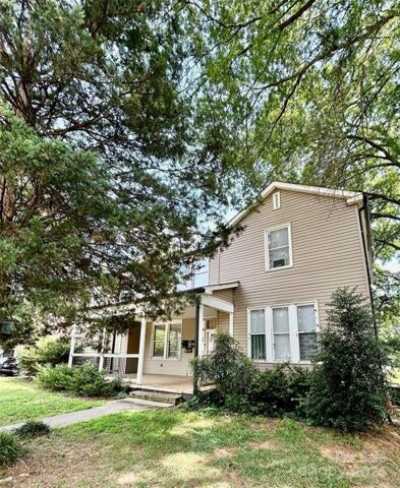 Home For Sale in Gastonia, North Carolina