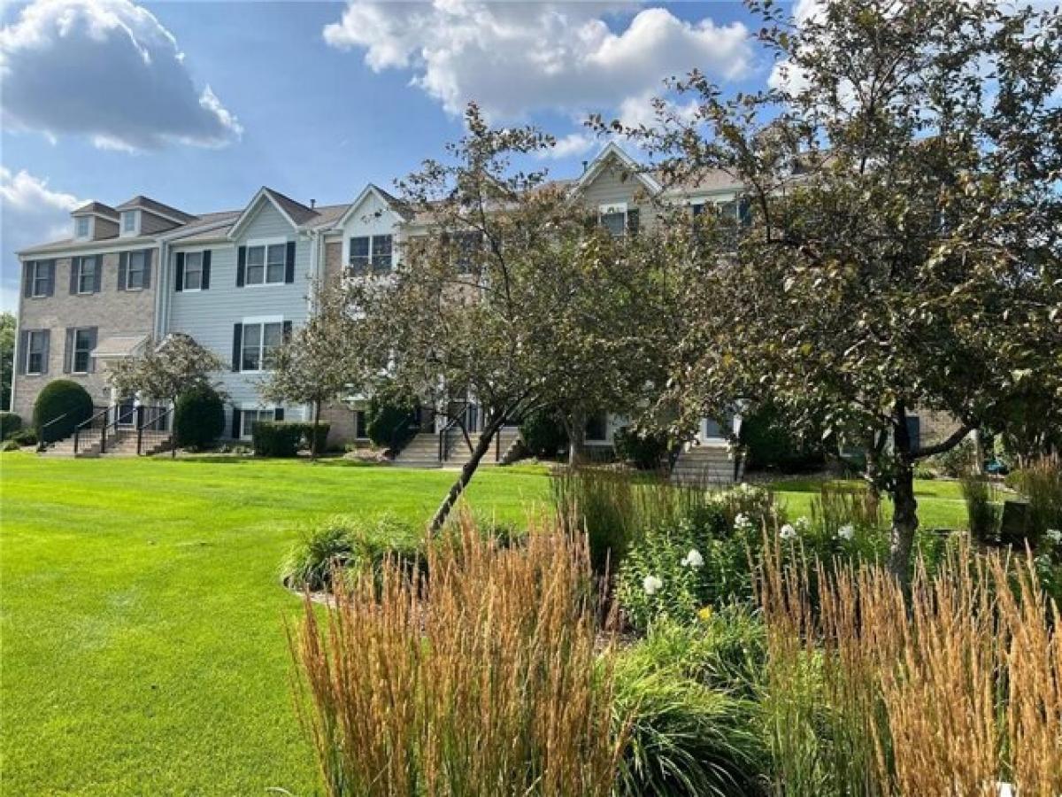 Picture of Home For Sale in Woodbury, Minnesota, United States