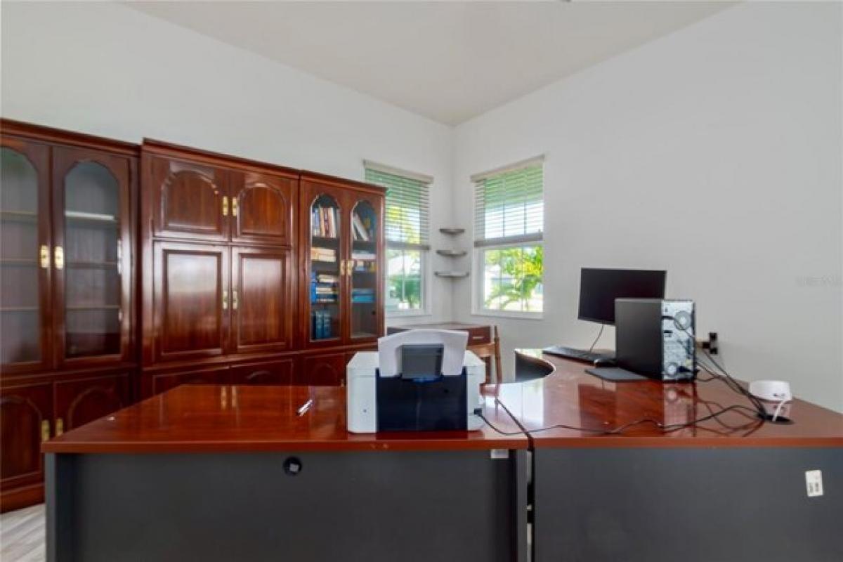 Picture of Home For Sale in Parrish, Florida, United States