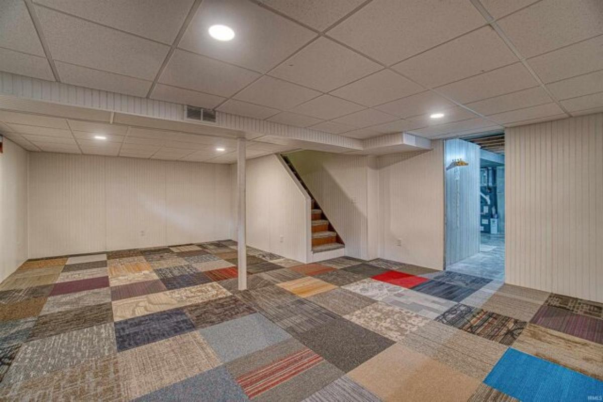 Picture of Home For Sale in Evansville, Indiana, United States