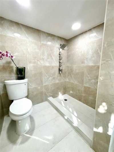 Home For Sale in Coral Gables, Florida