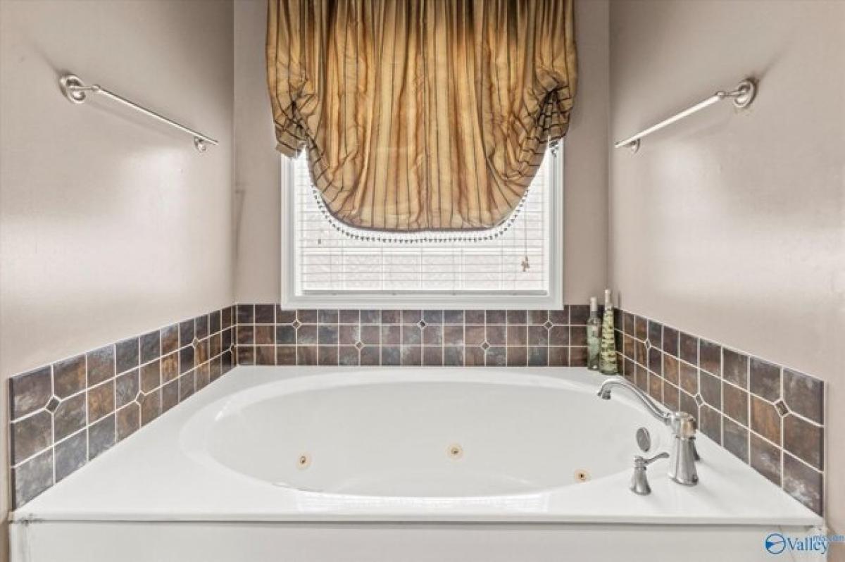 Picture of Home For Sale in Huntsville, Alabama, United States