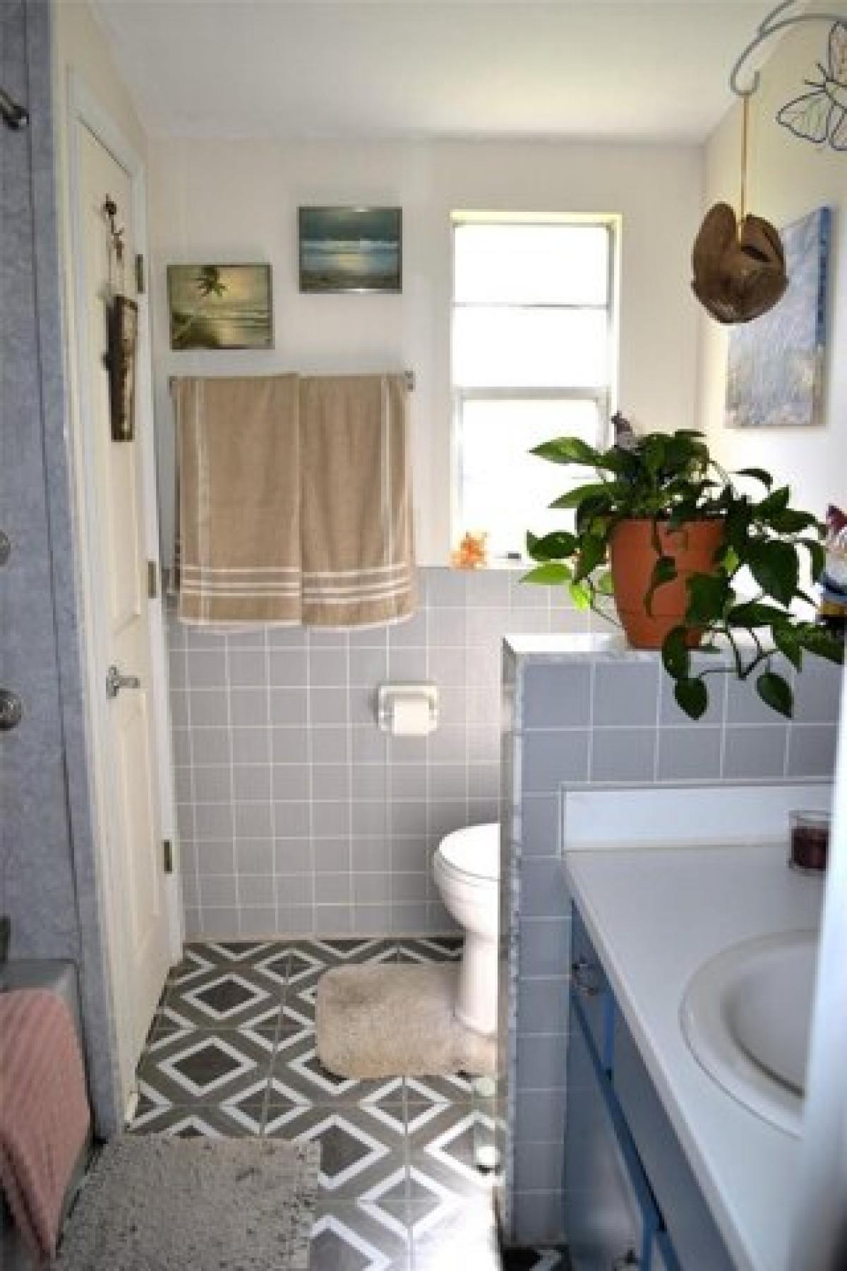 Picture of Home For Sale in Paisley, Florida, United States