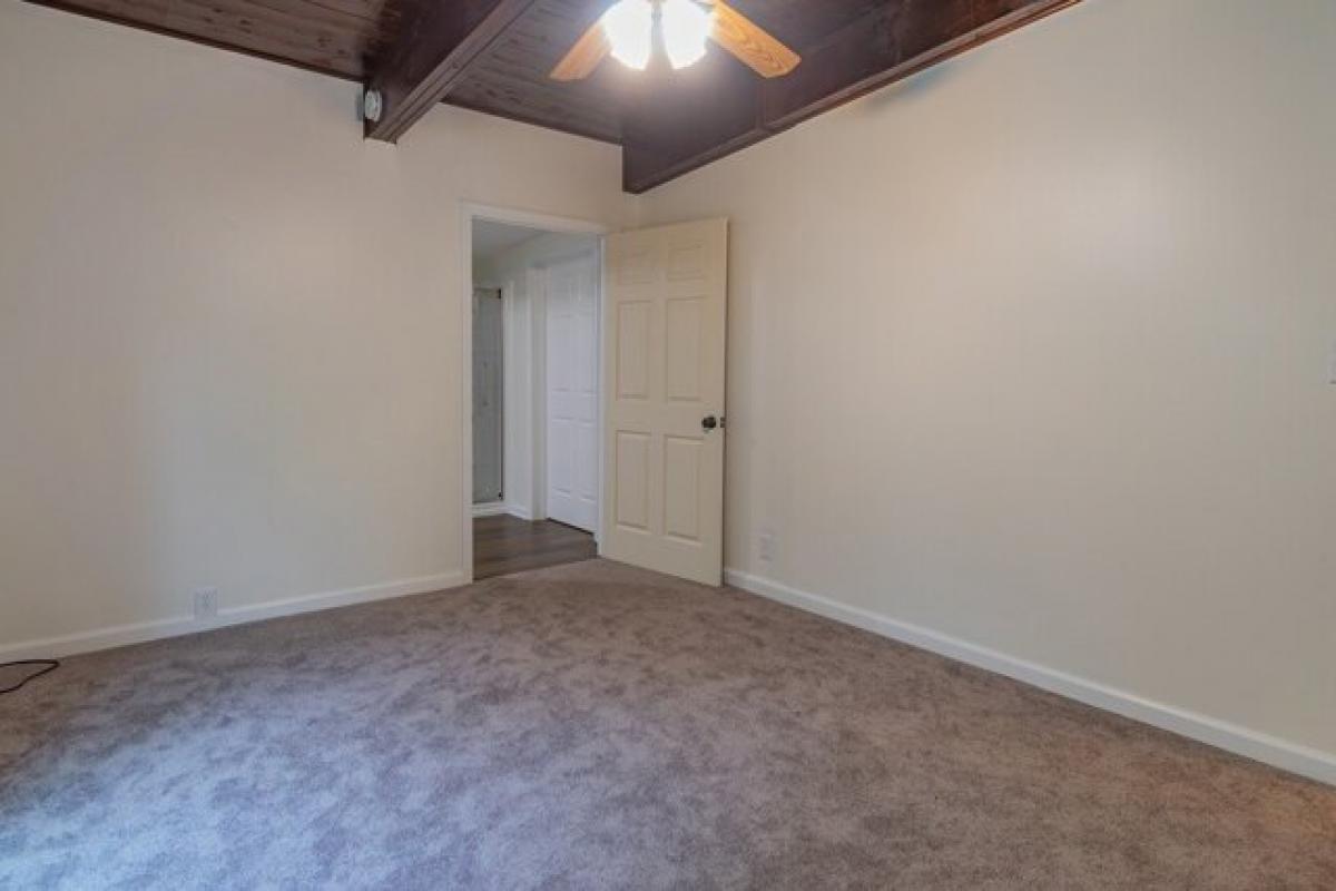 Picture of Home For Sale in Rockford, Illinois, United States