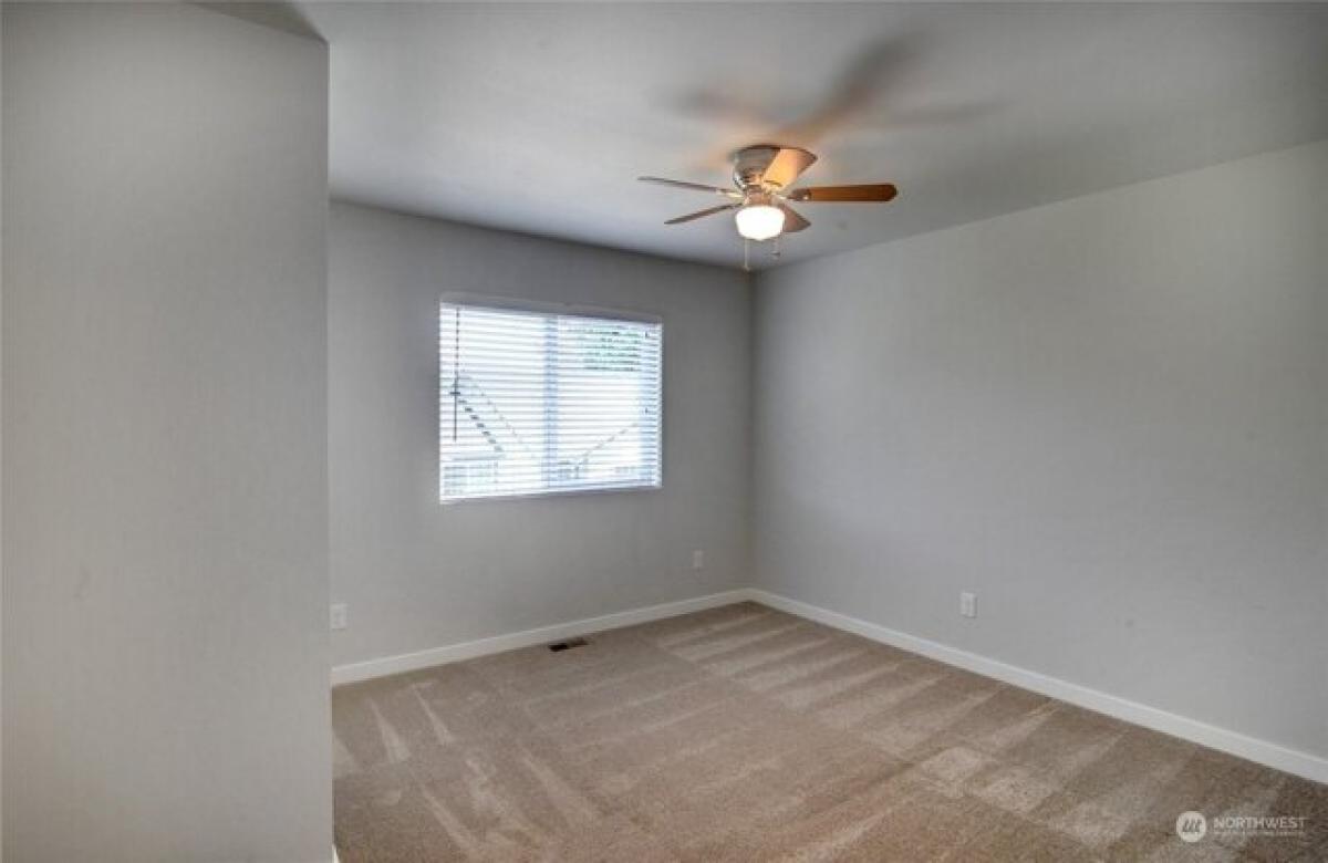 Picture of Home For Sale in Lynnwood, Washington, United States