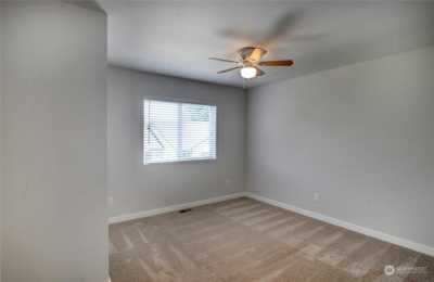 Home For Sale in Lynnwood, Washington