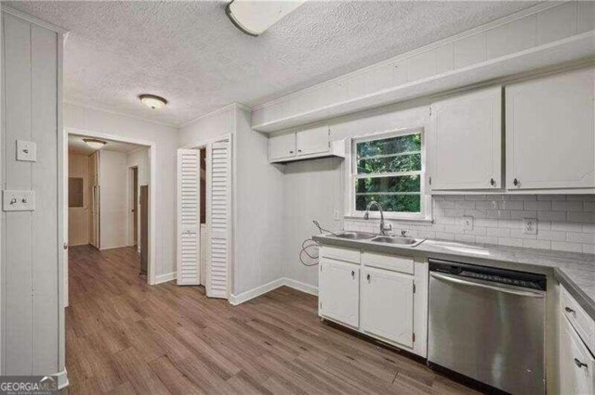 Picture of Home For Sale in Lilburn, Georgia, United States