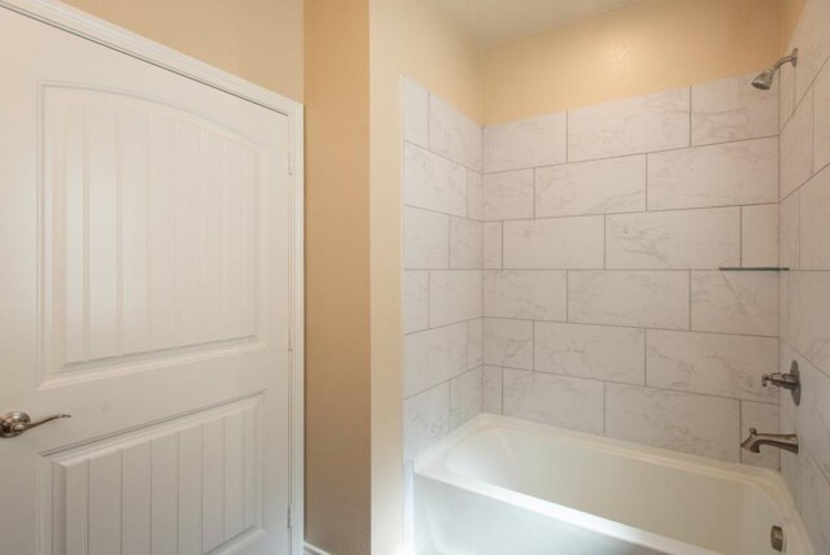 Picture of Home For Sale in Gun Barrel City, Texas, United States