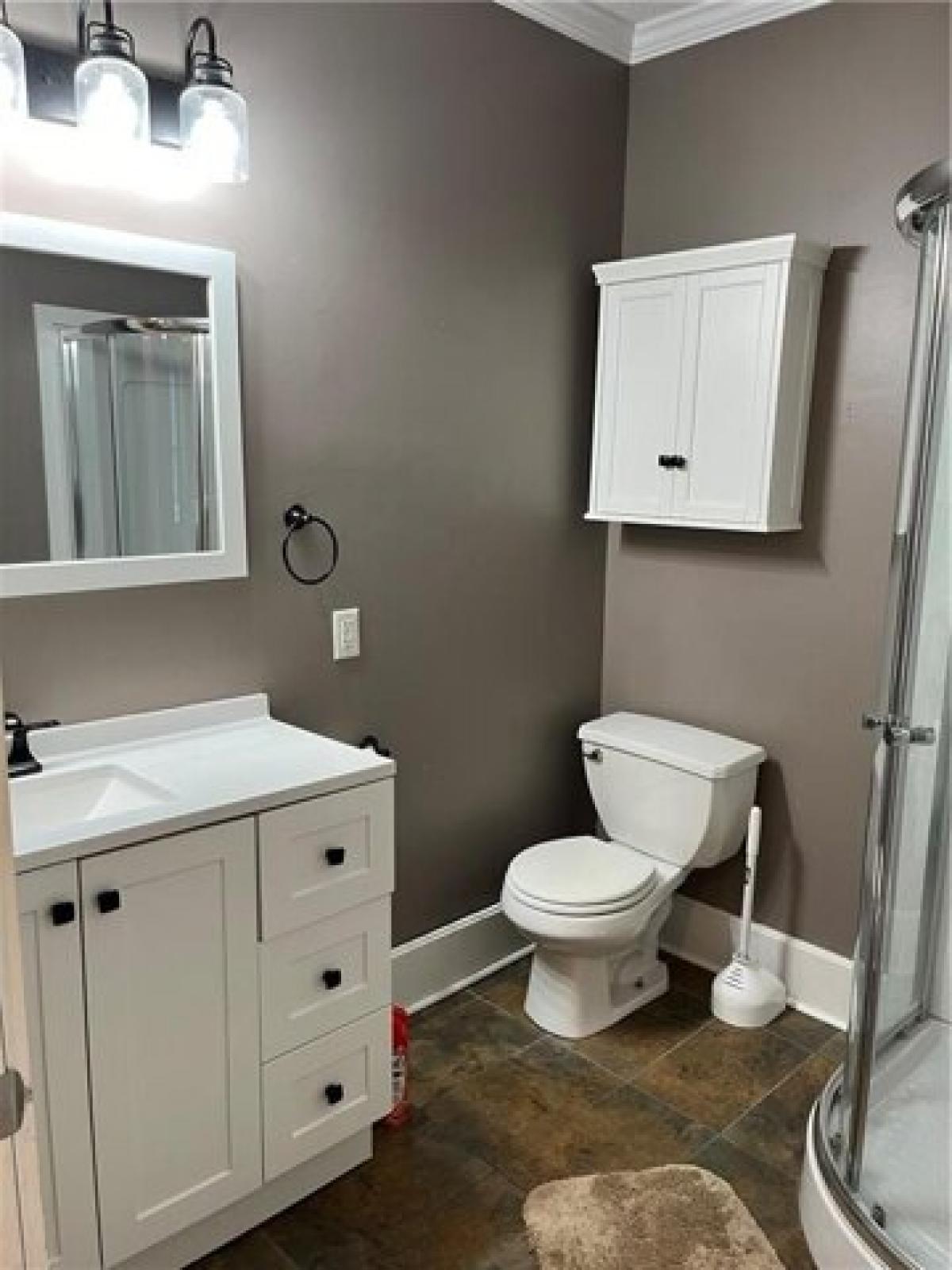 Picture of Home For Sale in Winterset, Iowa, United States