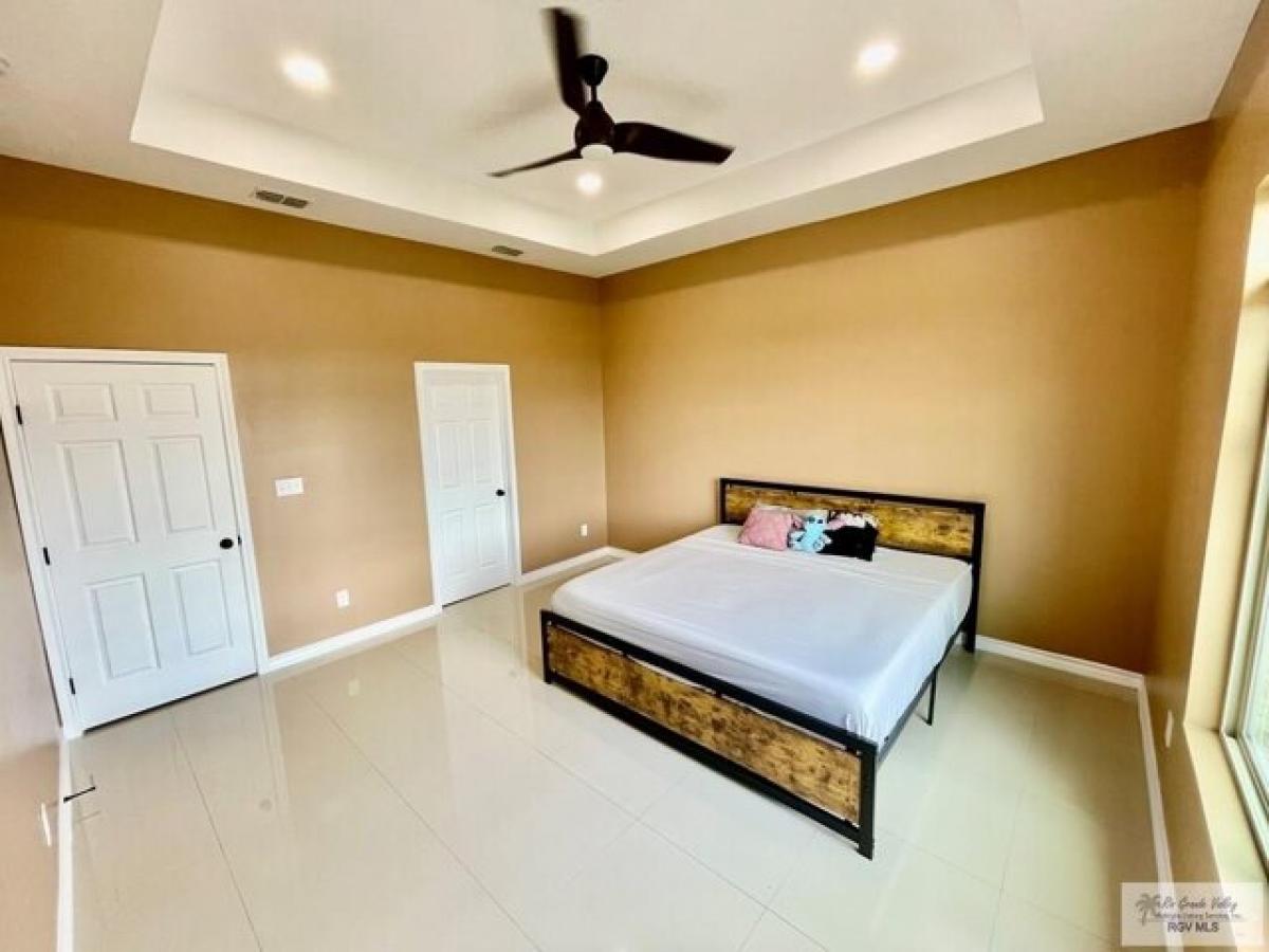 Picture of Home For Sale in San Benito, Texas, United States