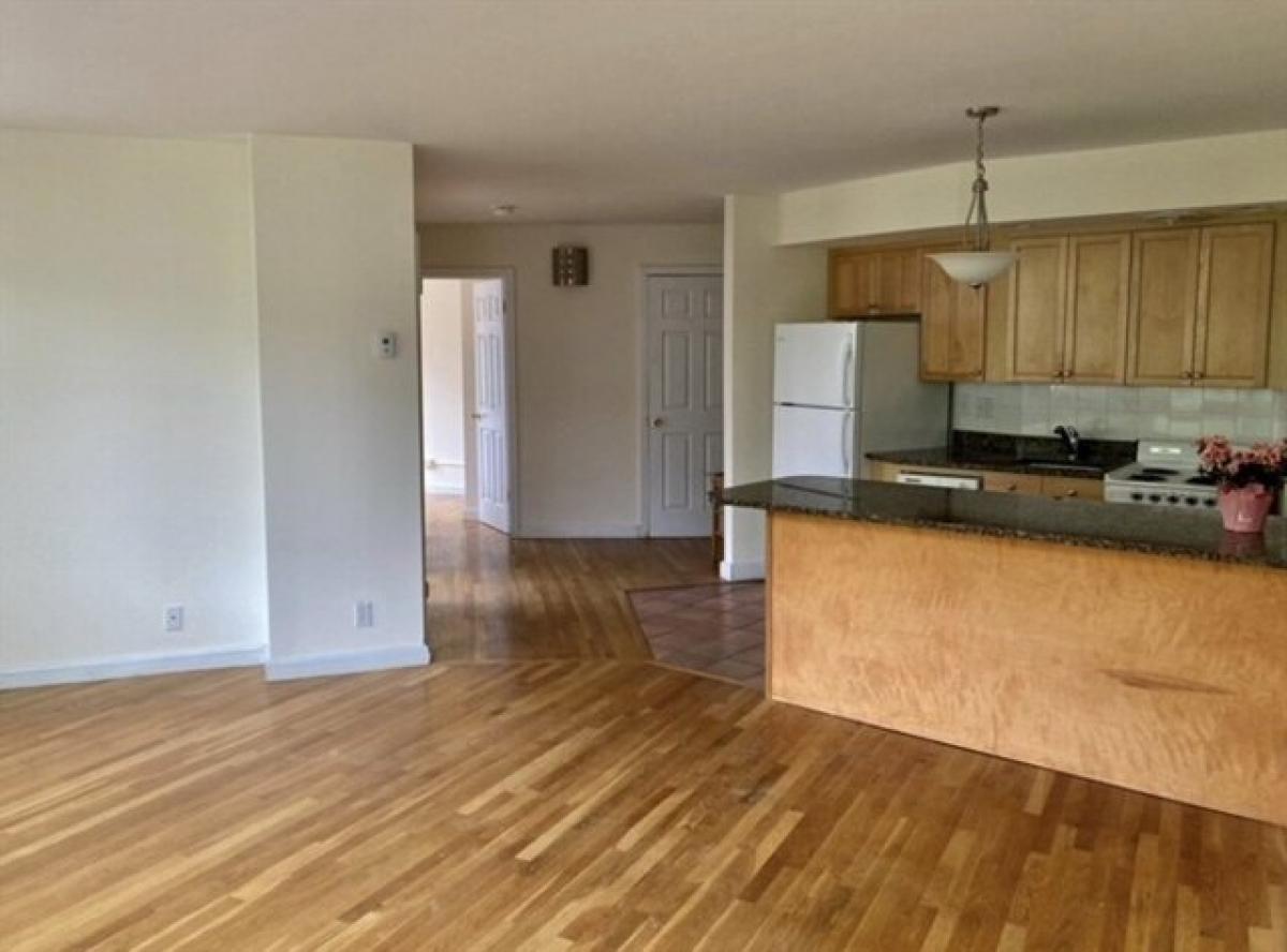 Picture of Home For Sale in Cambridge, Massachusetts, United States