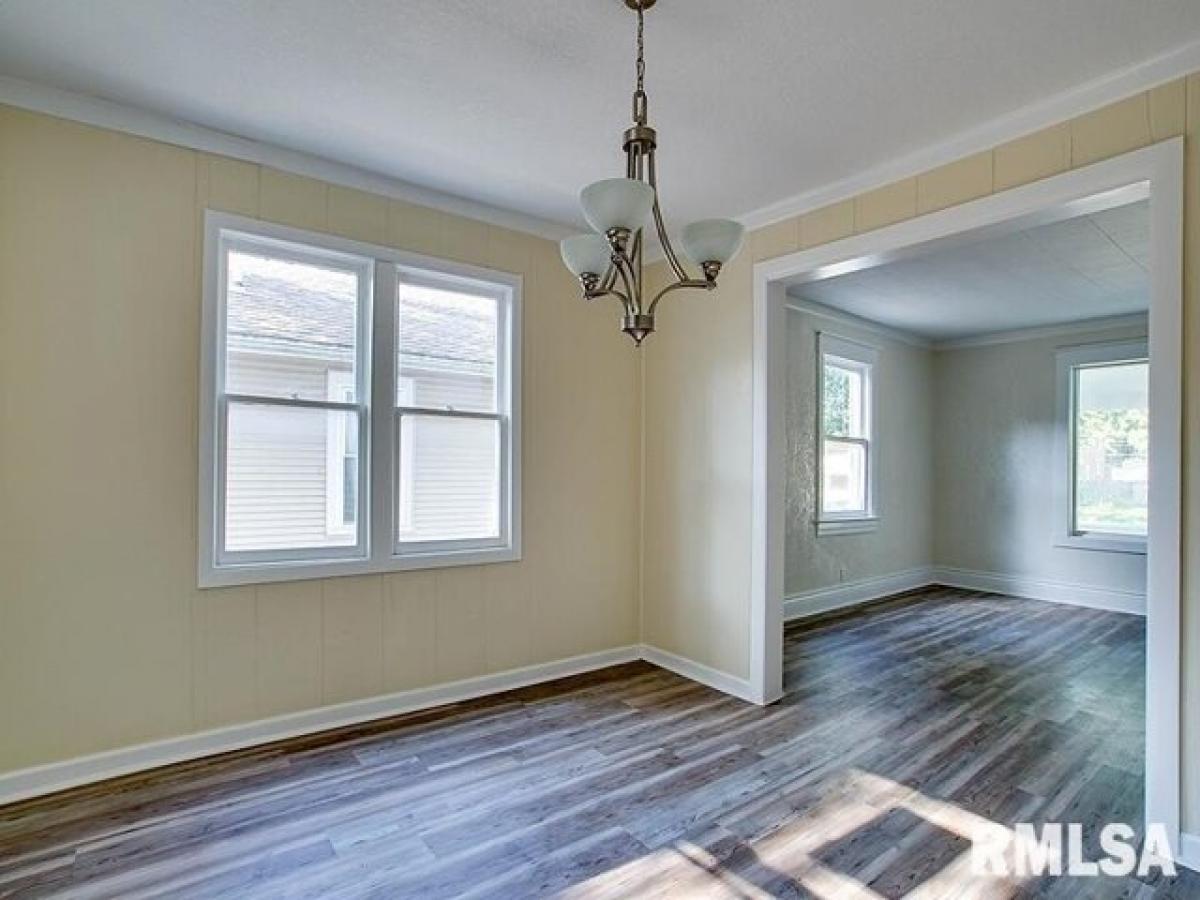 Picture of Home For Sale in Springfield, Illinois, United States