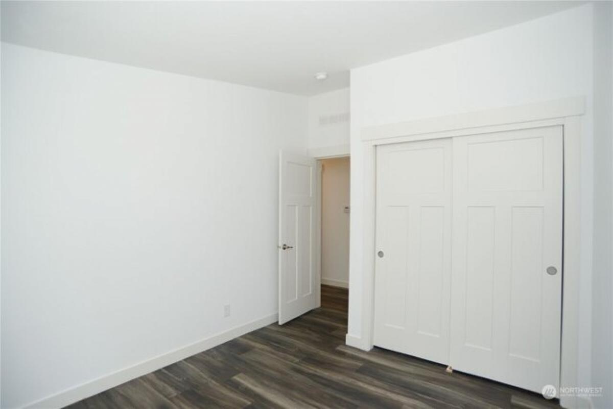 Picture of Home For Sale in Camano Island, Washington, United States