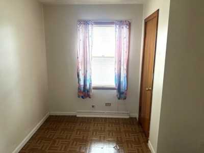 Home For Sale in South Holland, Illinois