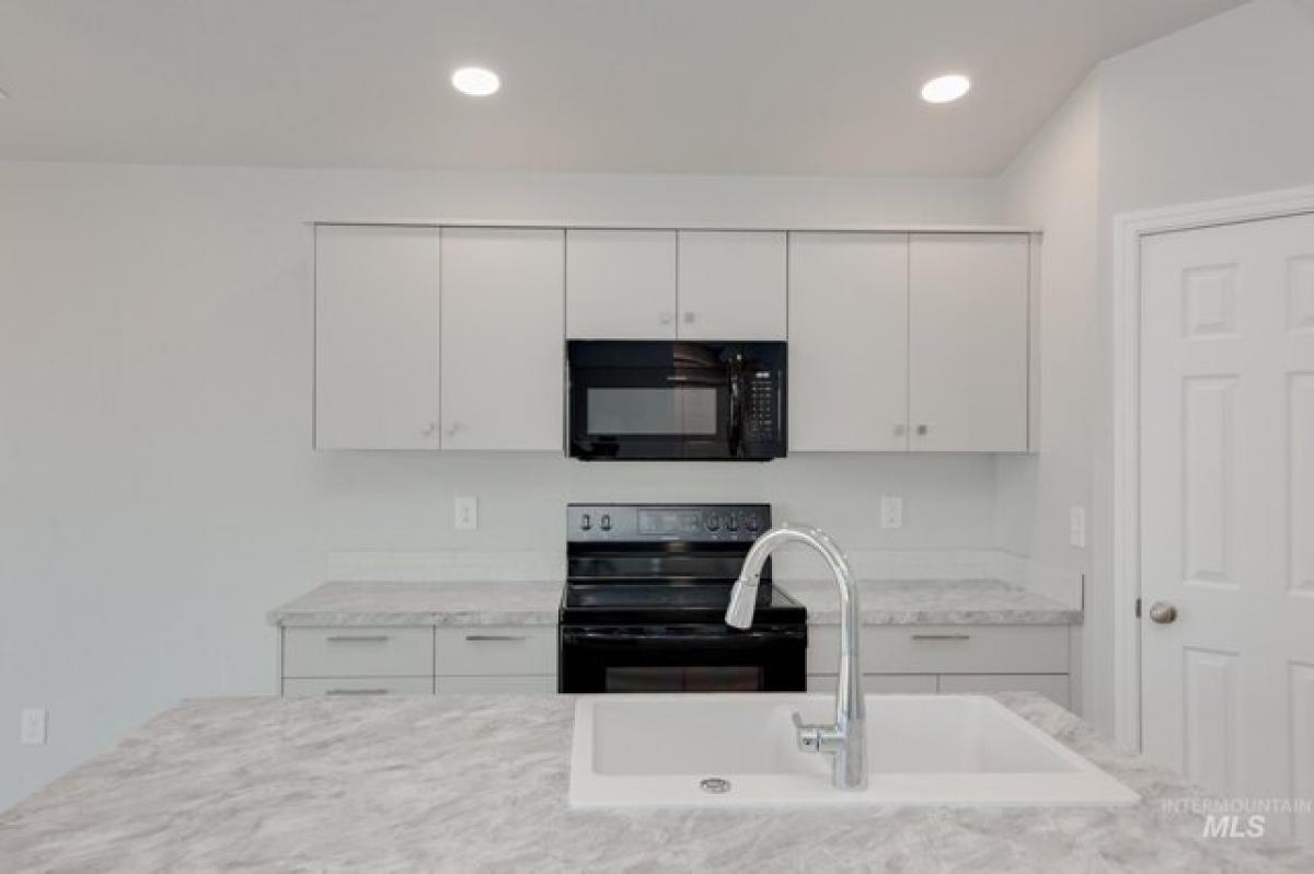 Picture of Home For Sale in Caldwell, Idaho, United States