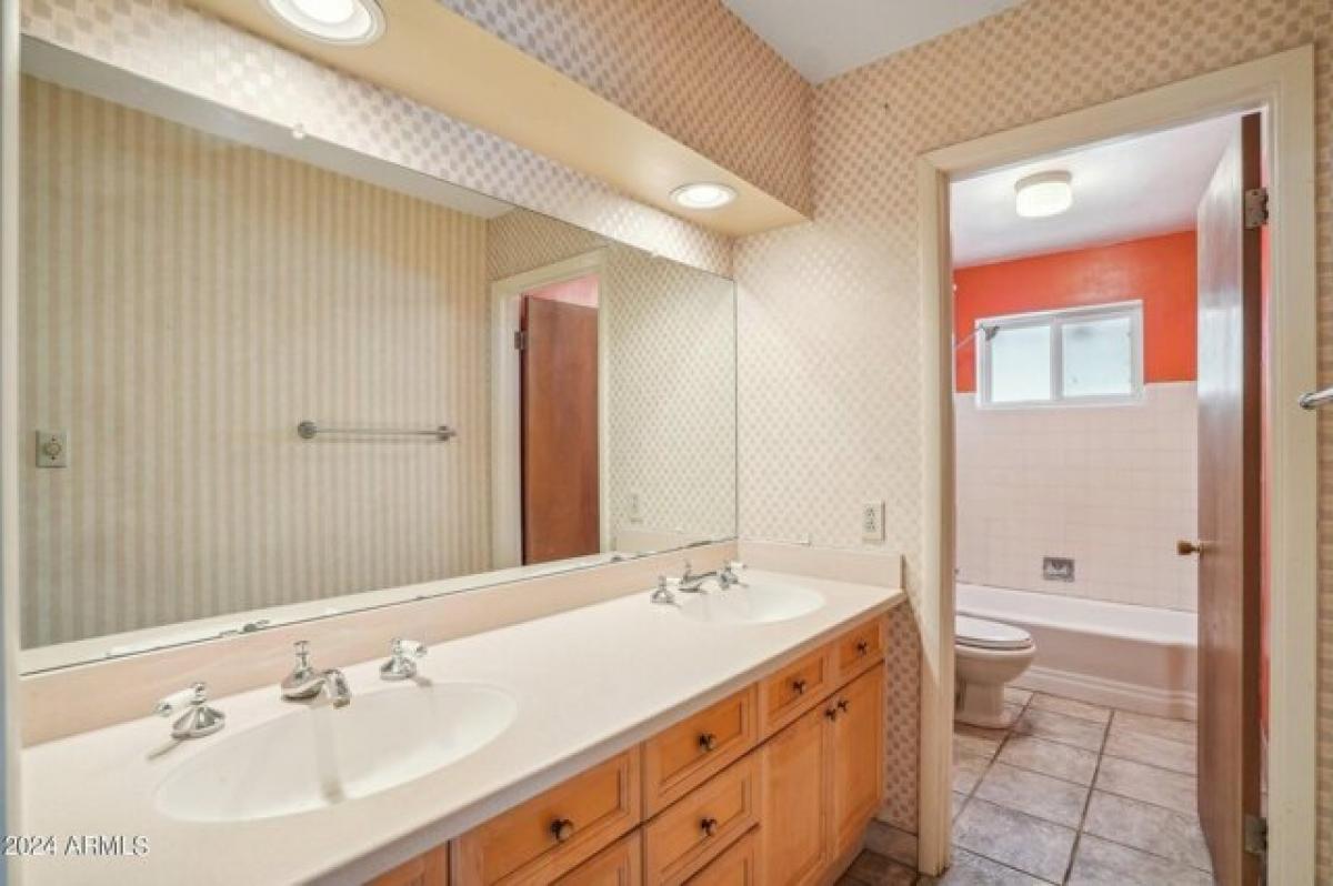 Picture of Home For Sale in Tempe, Arizona, United States